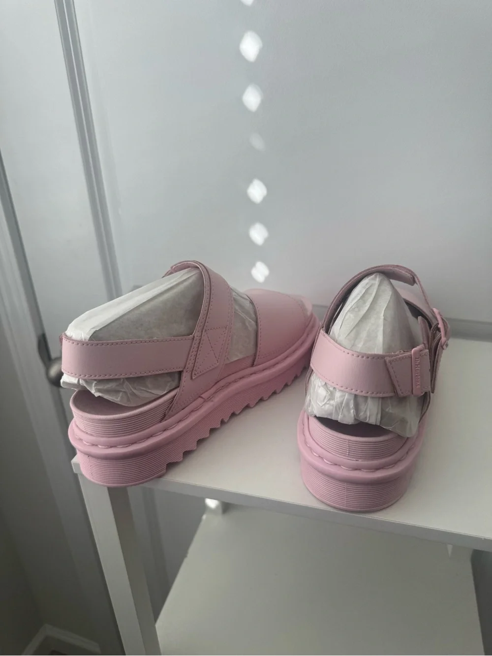 Dr. Martens Voss Mono Leather Platform Sandal Pink Size 9 NWOT